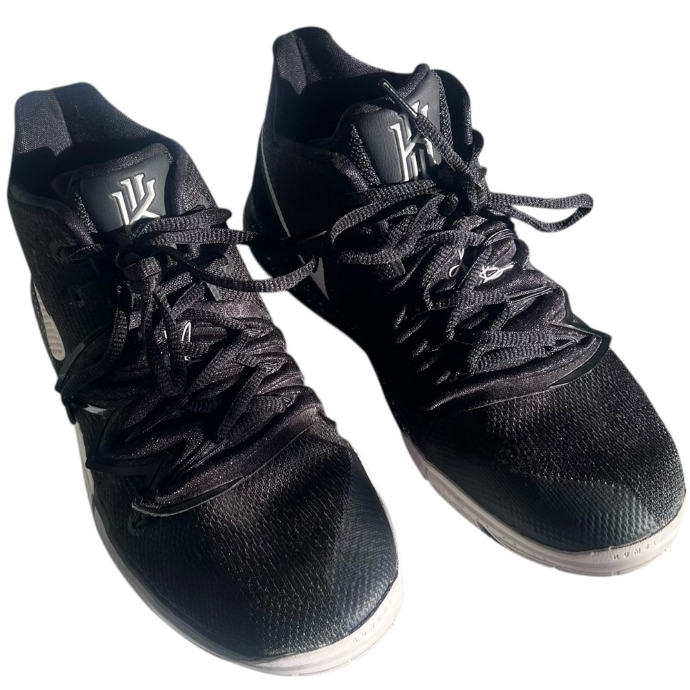 Nike Kyrie 5 Black Magic GS Youth 5Y Basketball Sneakers Streetwear Athleisure